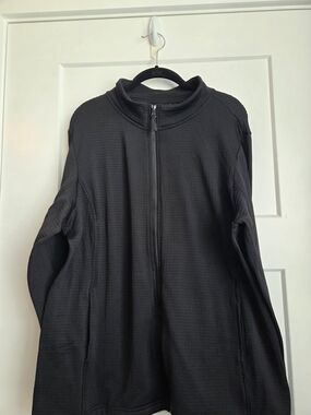 0069.  32 Degree Black Full-Zip Textured Jacket